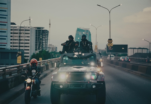 Militerian (Official Video) feat. Naira Marley