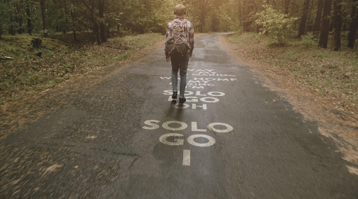 Go Solo (Lyric Video) feat. Tom Rosenthal